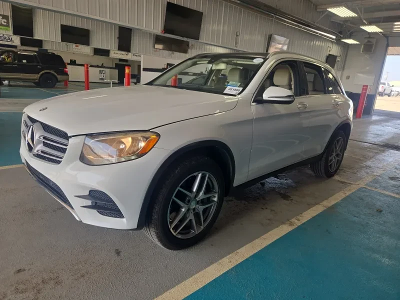 Mercedes-Benz GLC 300 AMG