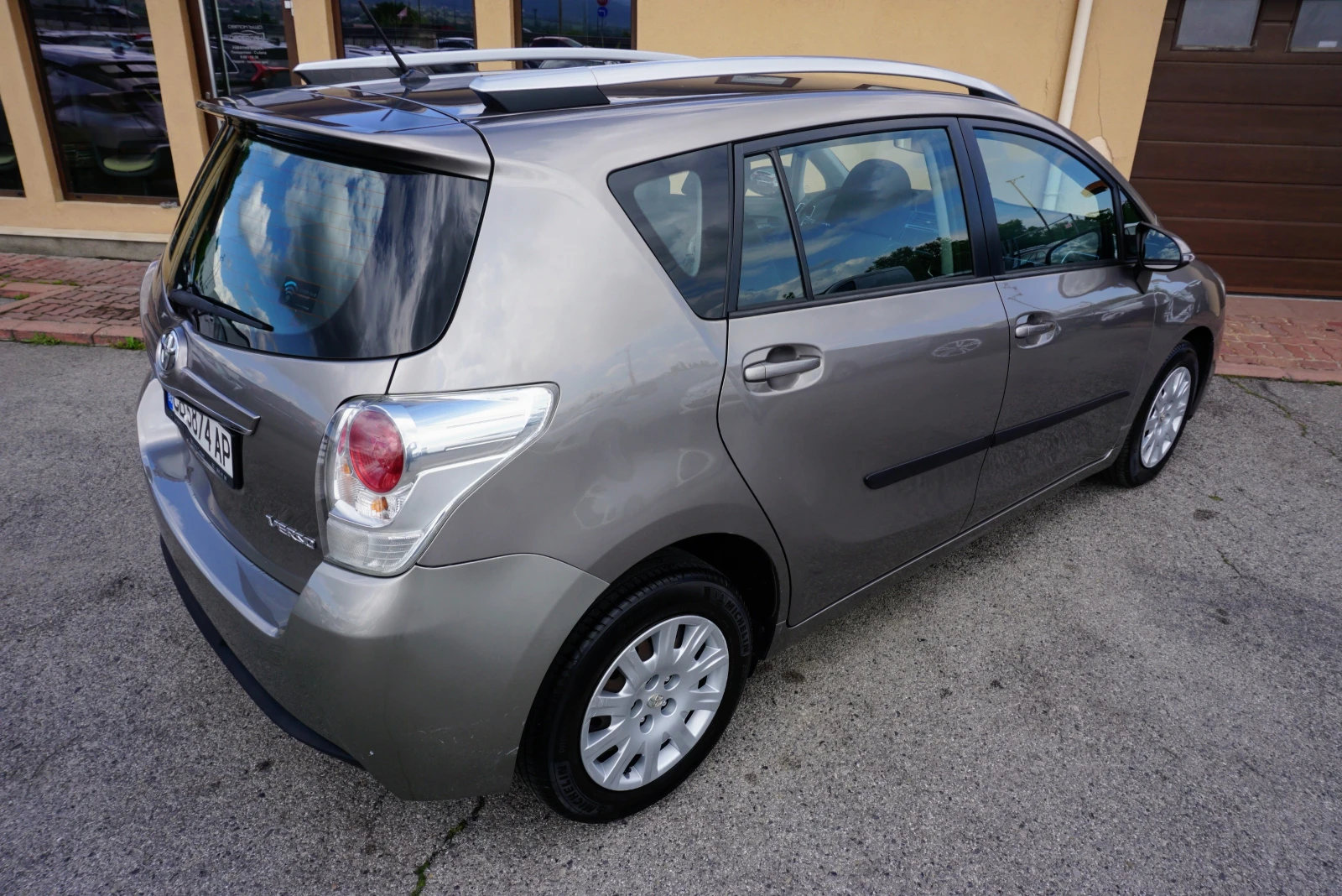 Toyota Verso 1.8i - изображение 3