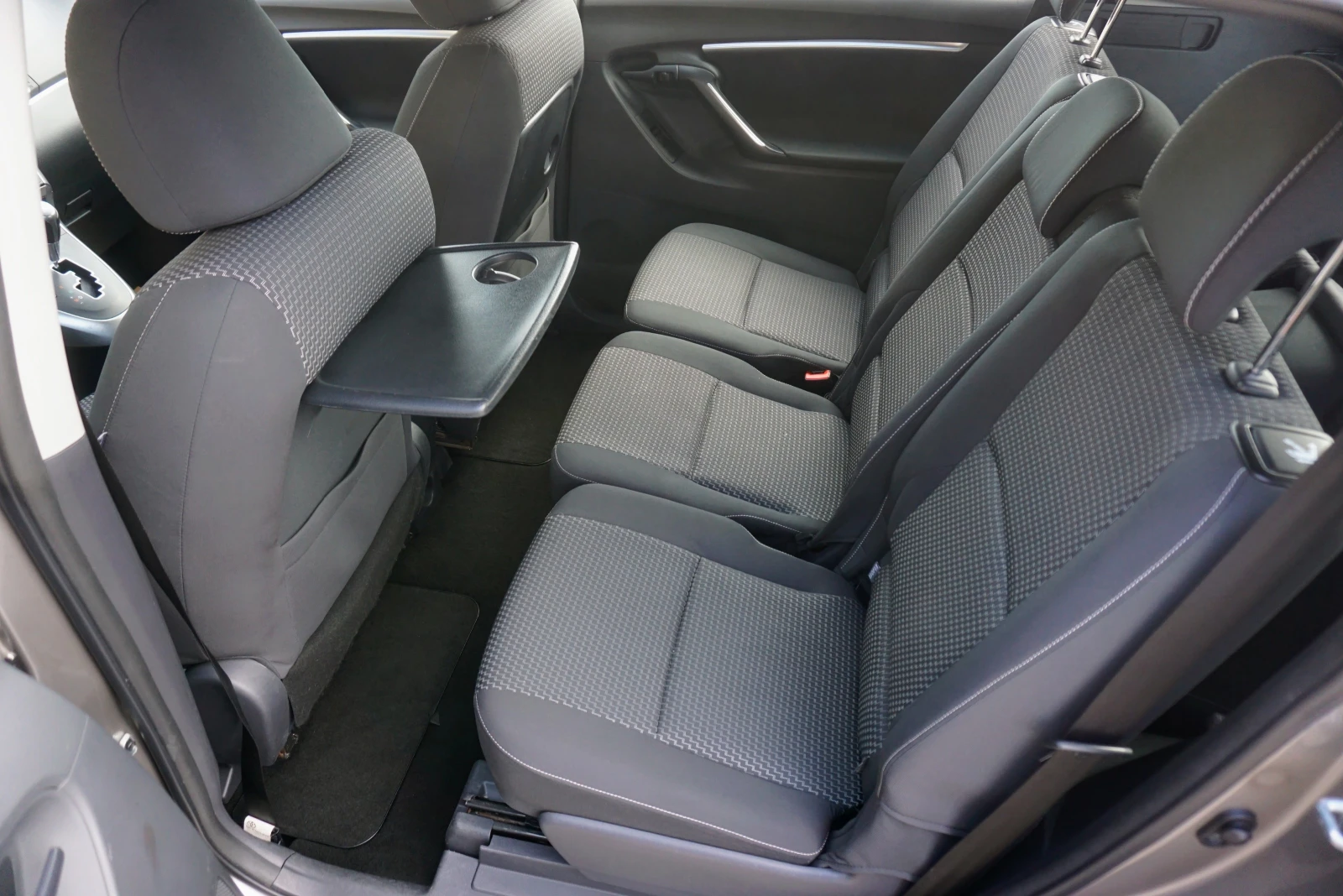 Toyota Verso 1.8i - изображение 9