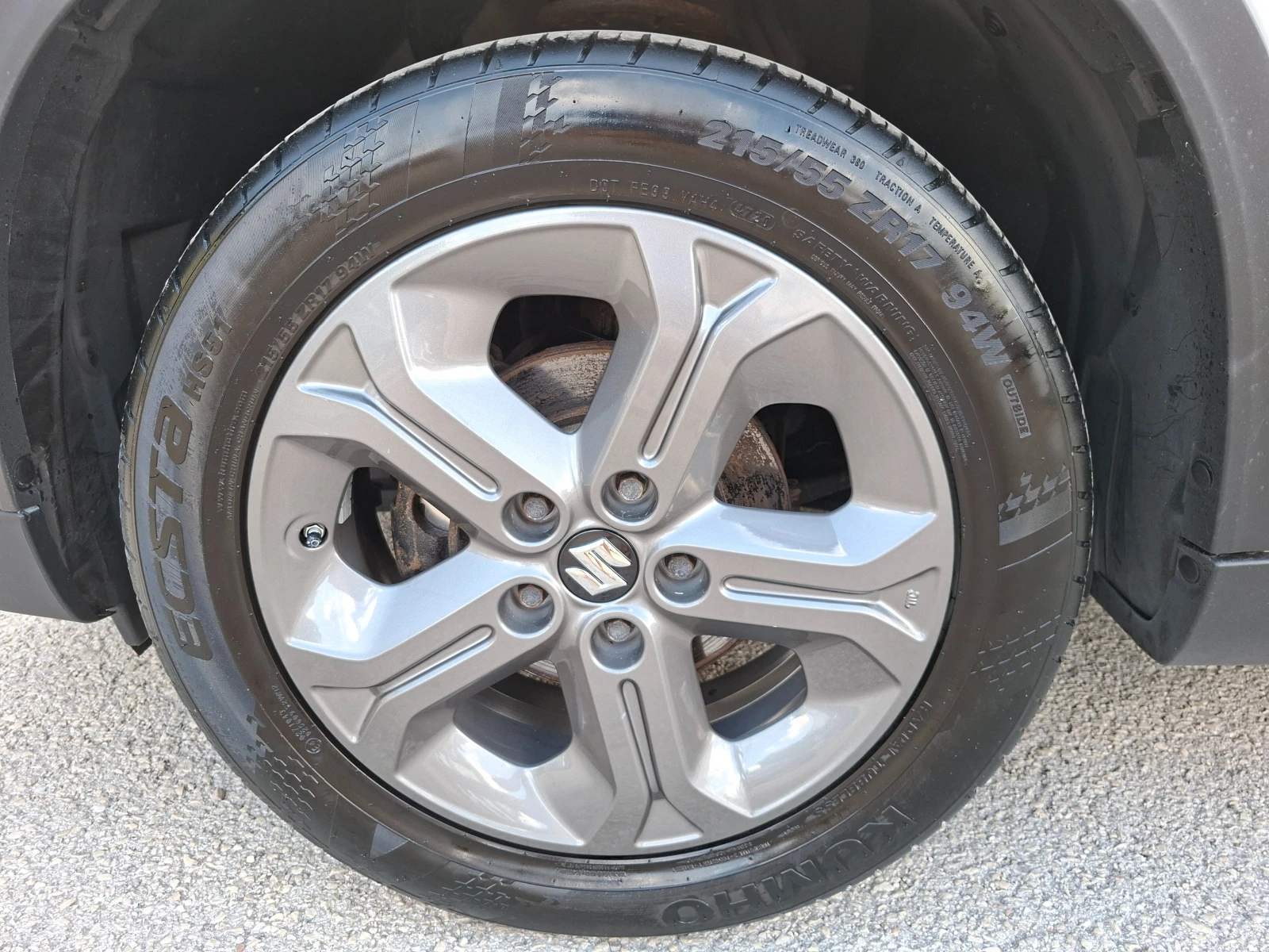 Suzuki Vitara 1.6i Швейцария, снимка 13 - Автомобили и джипове - 54960506