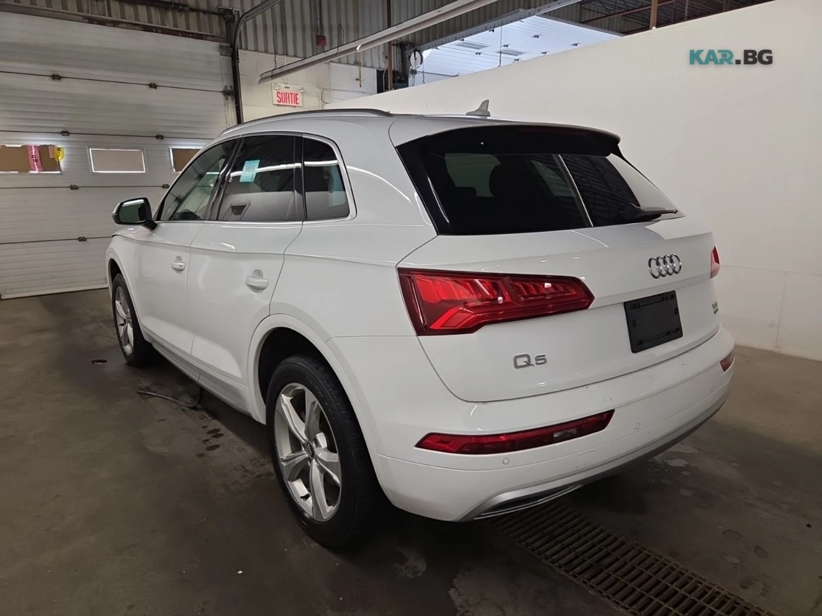Audi Q5 Progressiv * Pano * АвтоКредит * (ЦЕНА ДО БГ), снимка 6 - Автомобили и джипове - 55071704