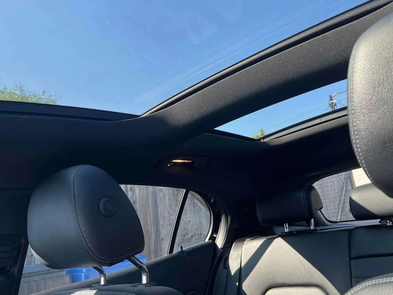 Mercedes-Benz GLA 250 Amg-pack* 4MATIC* Back cam* Pano* Подгрев* , снимка 11 - Автомобили и джипове - 55474331