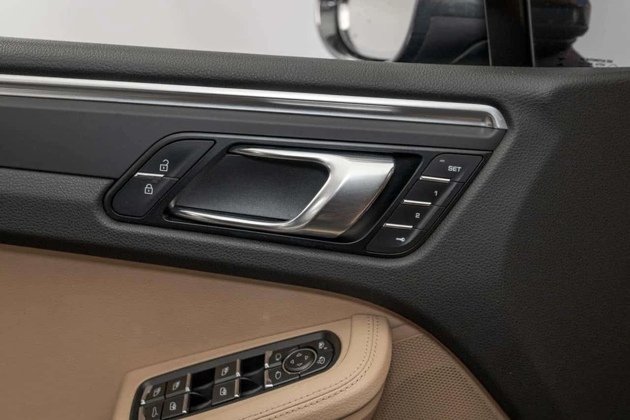 Porsche Macan AWD 2.0 CARFAX, снимка 15 - Автомобили и джипове - 55832805