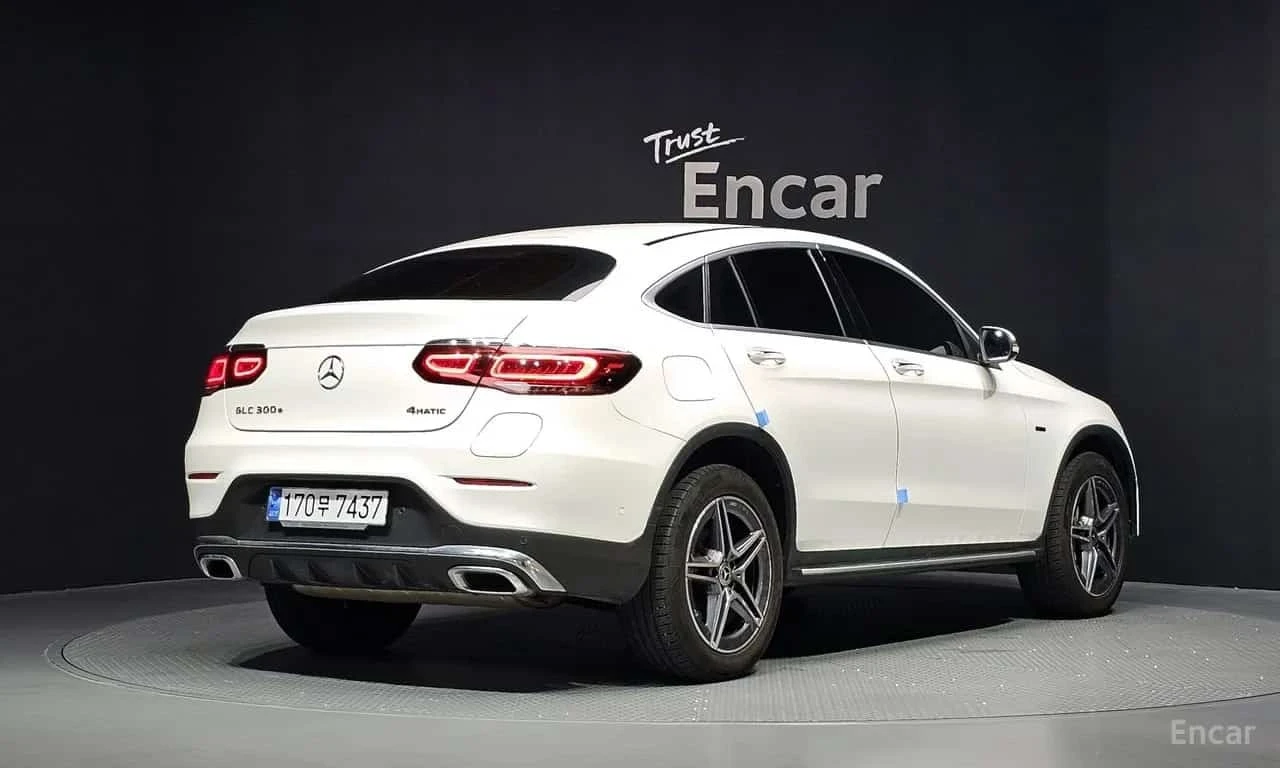 Mercedes-Benz GLC 300 e Plug-in Hybrid * Coupe * Facelift * , снимка 2 - Автомобили и джипове - 56317949