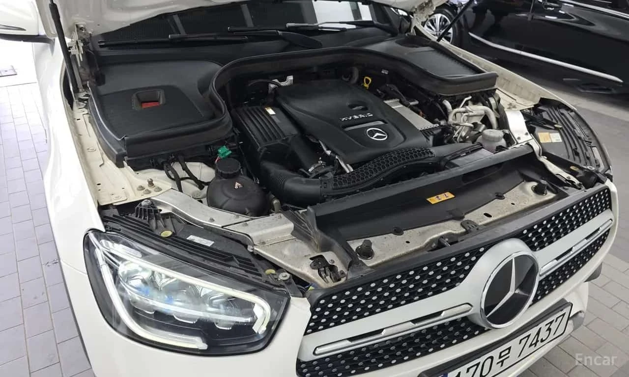 Mercedes-Benz GLC 300 e Plug-in Hybrid * Coupe * Facelift * , снимка 16 - Автомобили и джипове - 56317949