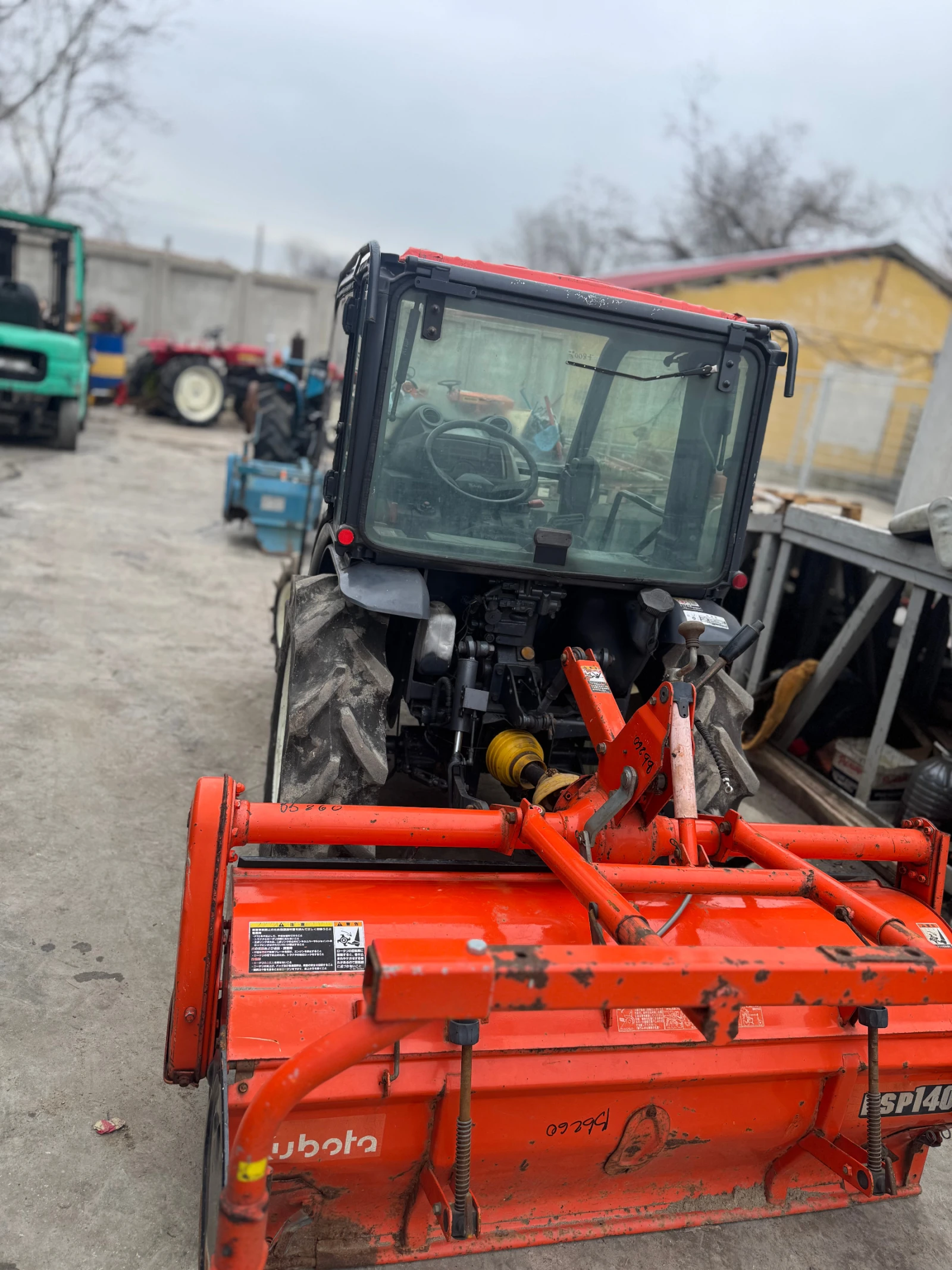 Трактор Kubota Bb260 - изображение 6
