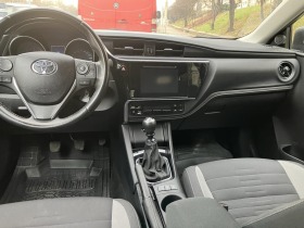 Toyota Auris 1.6 D-4D, снимка 12 - Автомобили и джипове - 44860687