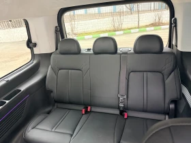Hyundai Staria LUX AWD, снимка 6
