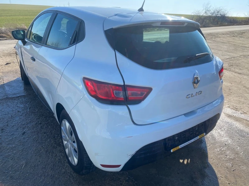 Renault Clio 0.9TCe, снимка 5 - Автомобили и джипове - 44017426