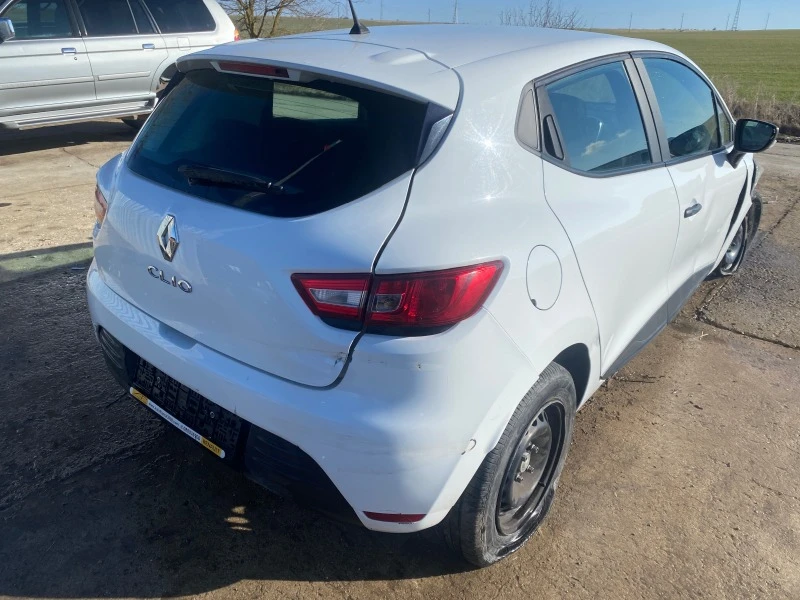 Renault Clio 0.9TCe, снимка 6 - Автомобили и джипове - 44017426