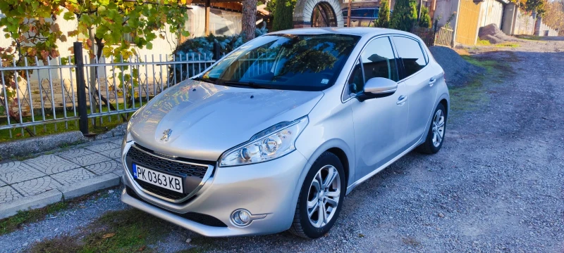 Peugeot 208 1.6, снимка 1 - Автомобили и джипове - 47660098