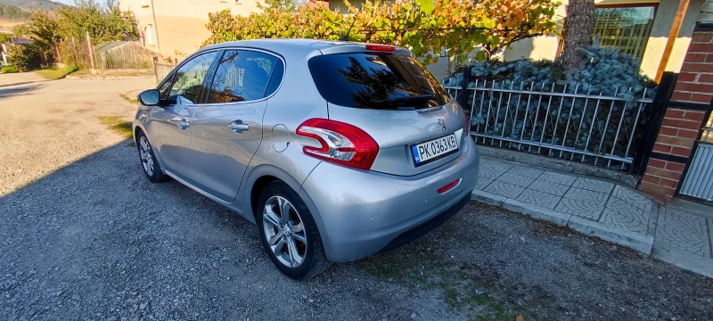 Peugeot 208 1.6, снимка 5 - Автомобили и джипове - 47660098