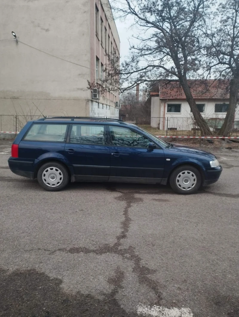 VW Passat петцилиндров, снимка 3 - Автомобили и джипове - 48859263