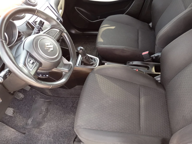 Suzuki Swift 1.25 бензин , снимка 7 - Автомобили и джипове - 49451813