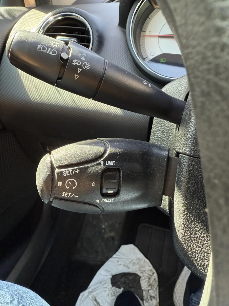 Peugeot 308 2.0 HDi Автомат Панорама, снимка 16 - Автомобили и джипове - 52544377