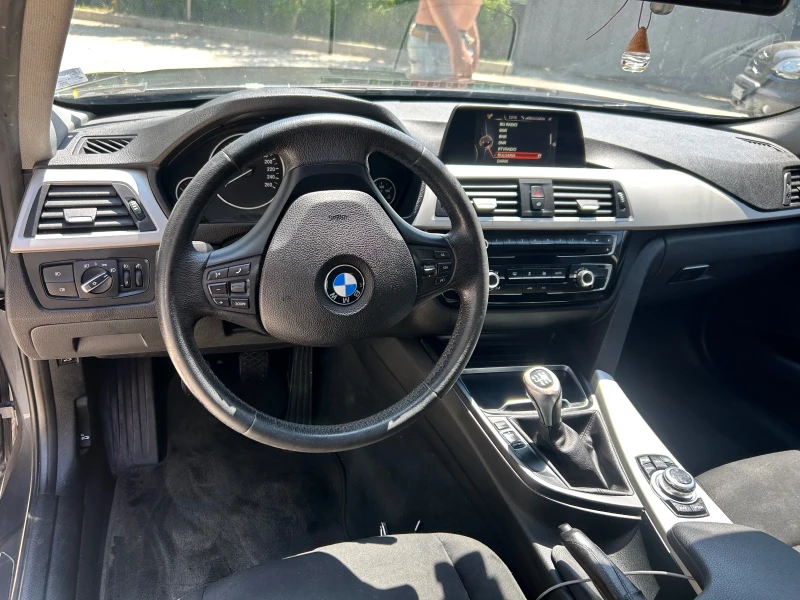 BMW 318 2017, Xdrive, снимка 5 - Автомобили и джипове - 53097420