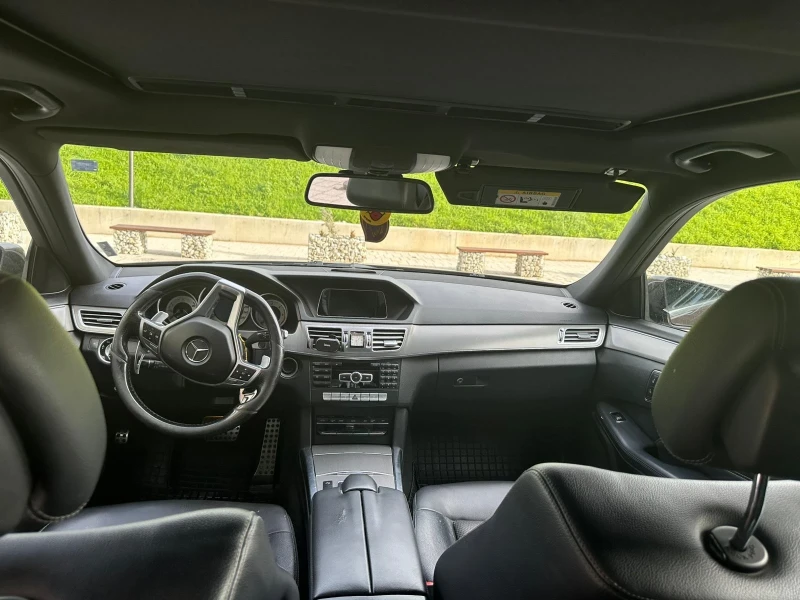 Mercedes-Benz E 220, снимка 6 - Автомобили и джипове - 52722732