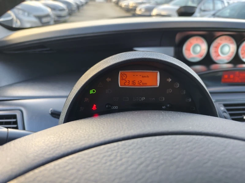 Citroen C8 2.0HDI, 7 места, снимка 12 - Автомобили и джипове - 53099778