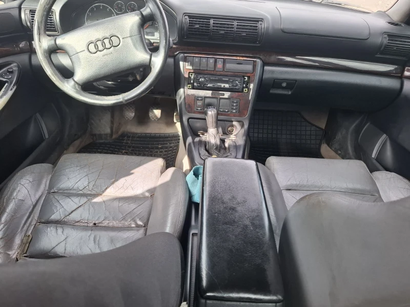 Audi A4 1.8 Т, снимка 4 - Автомобили и джипове - 53433052