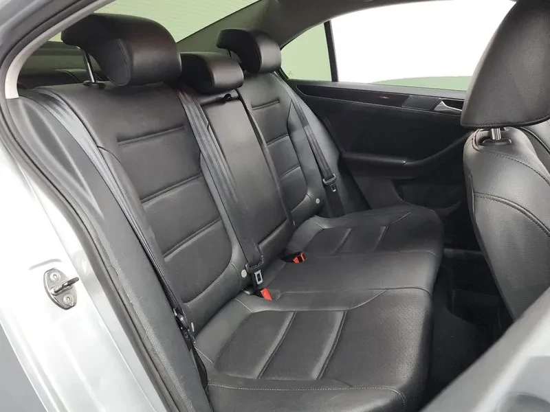 VW Jetta 2.0 TDI, снимка 12 - Автомобили и джипове - 53413603