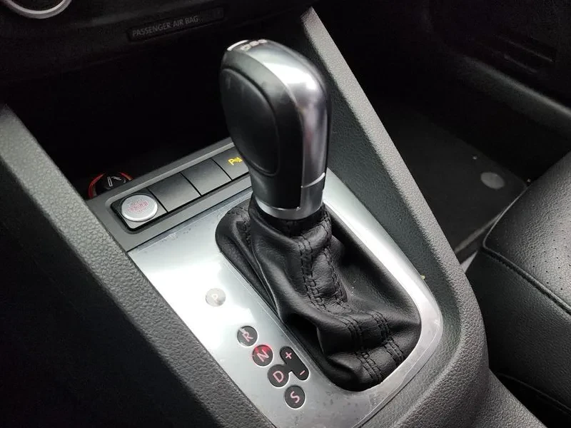 VW Jetta 2.0 TDI - изображение 9