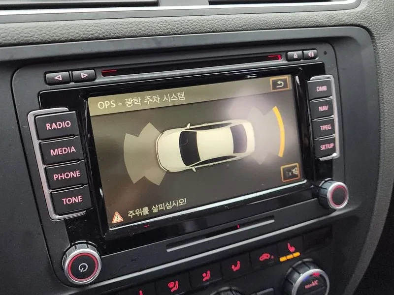 VW Jetta 2.0 TDI, снимка 15 - Автомобили и джипове - 53413603