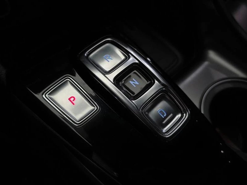 Hyundai Sonata 2.0 Automatic, снимка 12 - Автомобили и джипове - 55658600