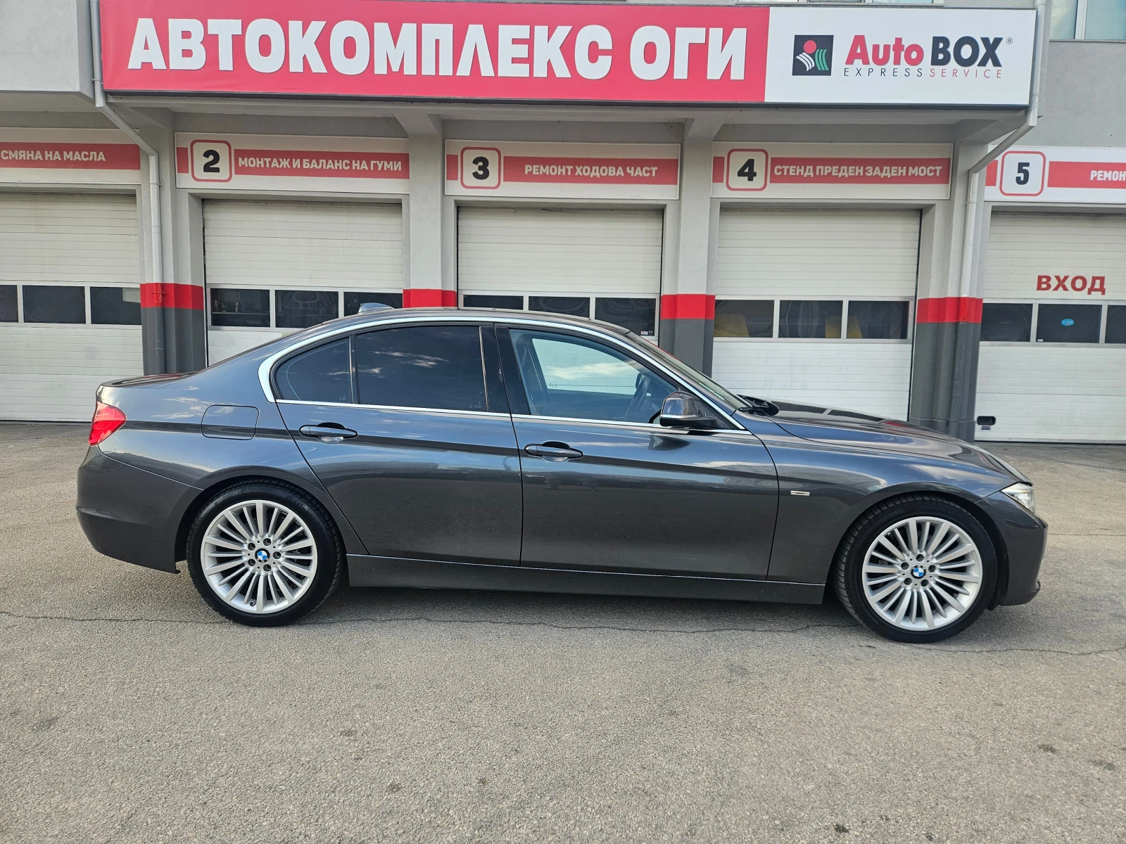 BMW 330 d- (258 Hp) AT-LUXURY - изображение 6