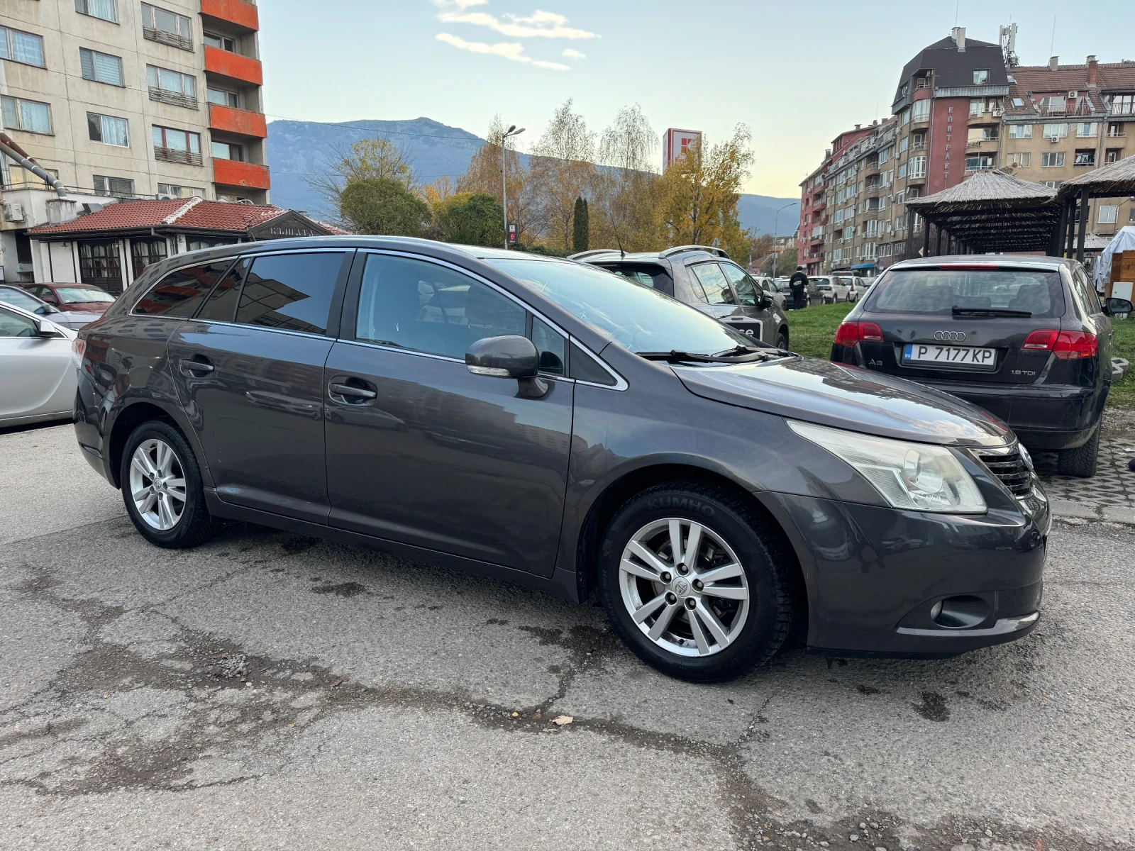 Toyota Avensis 2.0i, Navi, Automat - изображение 4