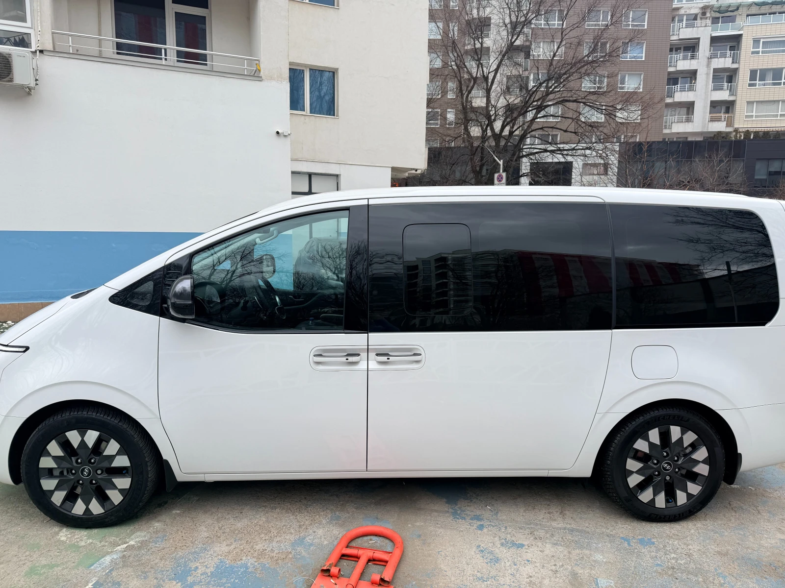 Hyundai Staria LUX AWD | Mobile.bg � ����������� 1