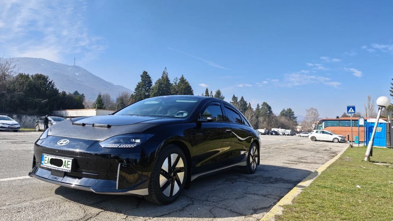 Hyundai Ioniq 6 UNIQ 4x4 325 �.�.��� ���������� | �������� �� 2031 | Mobile.bg � ����������� 6
