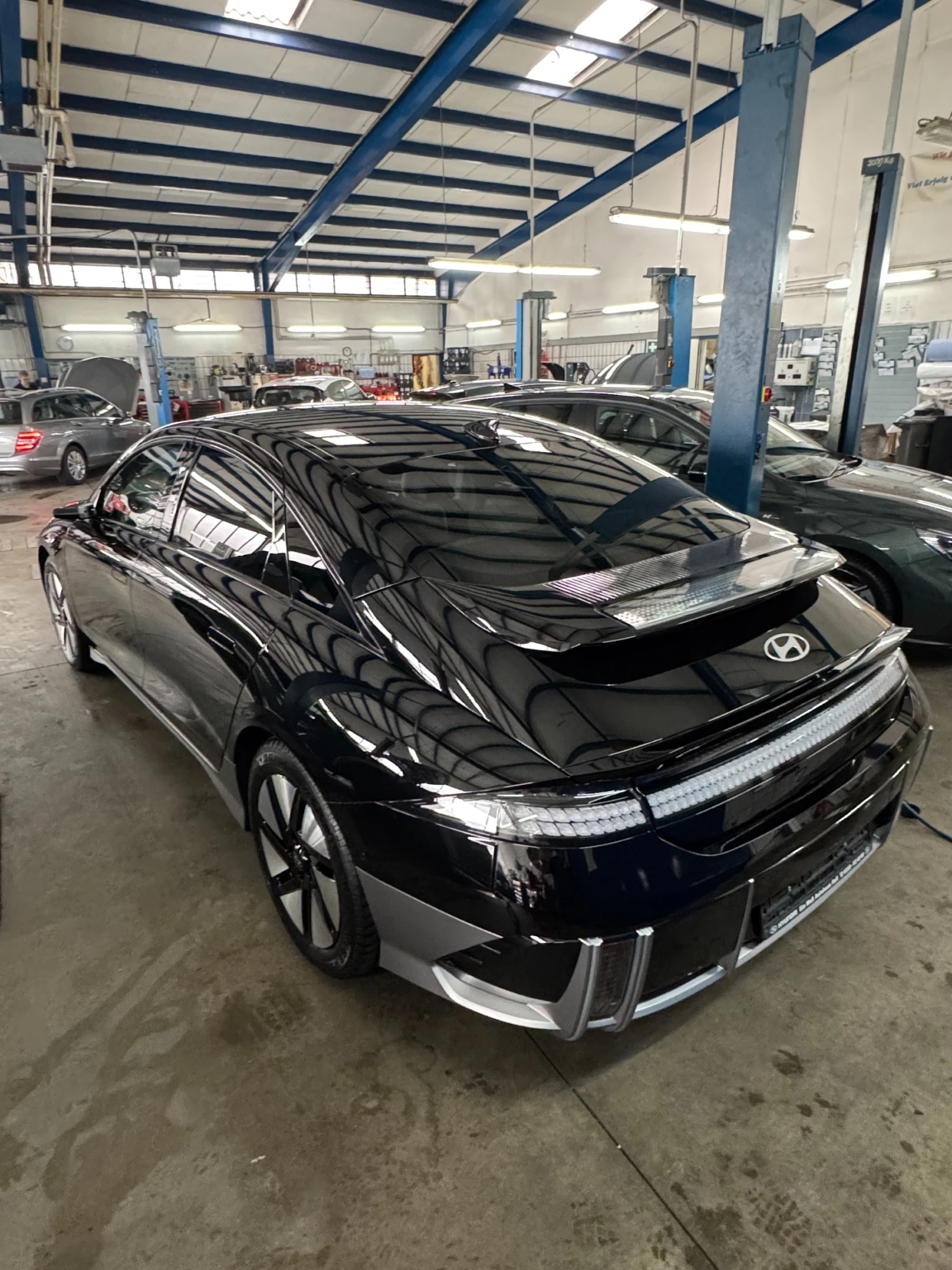 Hyundai Ioniq 6 UNIQ 4x4 325 к.с.ТОП оборудване | Гаранция до 2031 - изображение 3