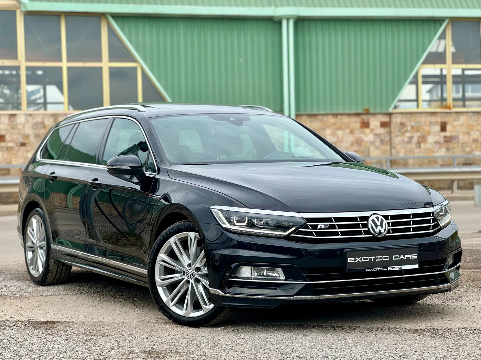 VW Passat 2.0 TSI ! R Line ! 4motion !