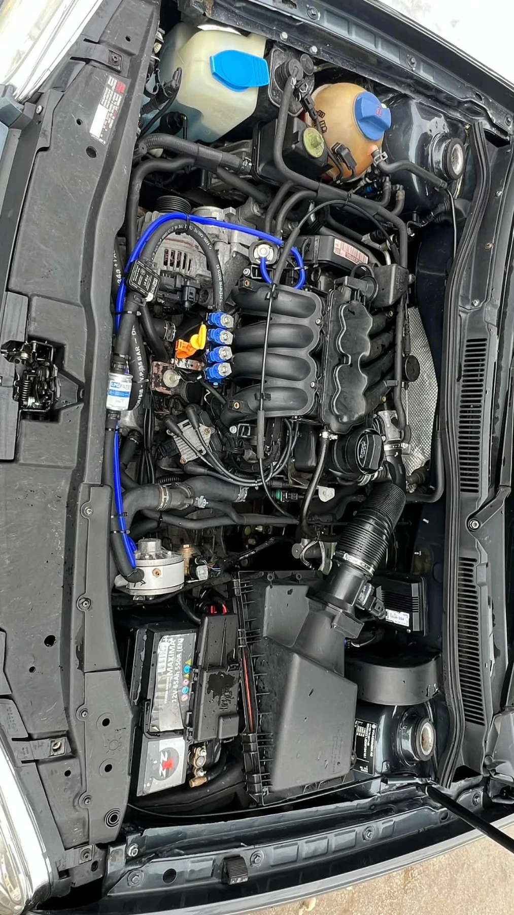 VW Golf 1.6 LPG, снимка 13 - Автомобили и джипове - 54312599