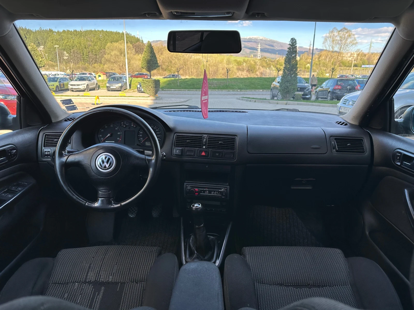 VW Golf 1.6 LPG, снимка 10 - Автомобили и джипове - 54312599