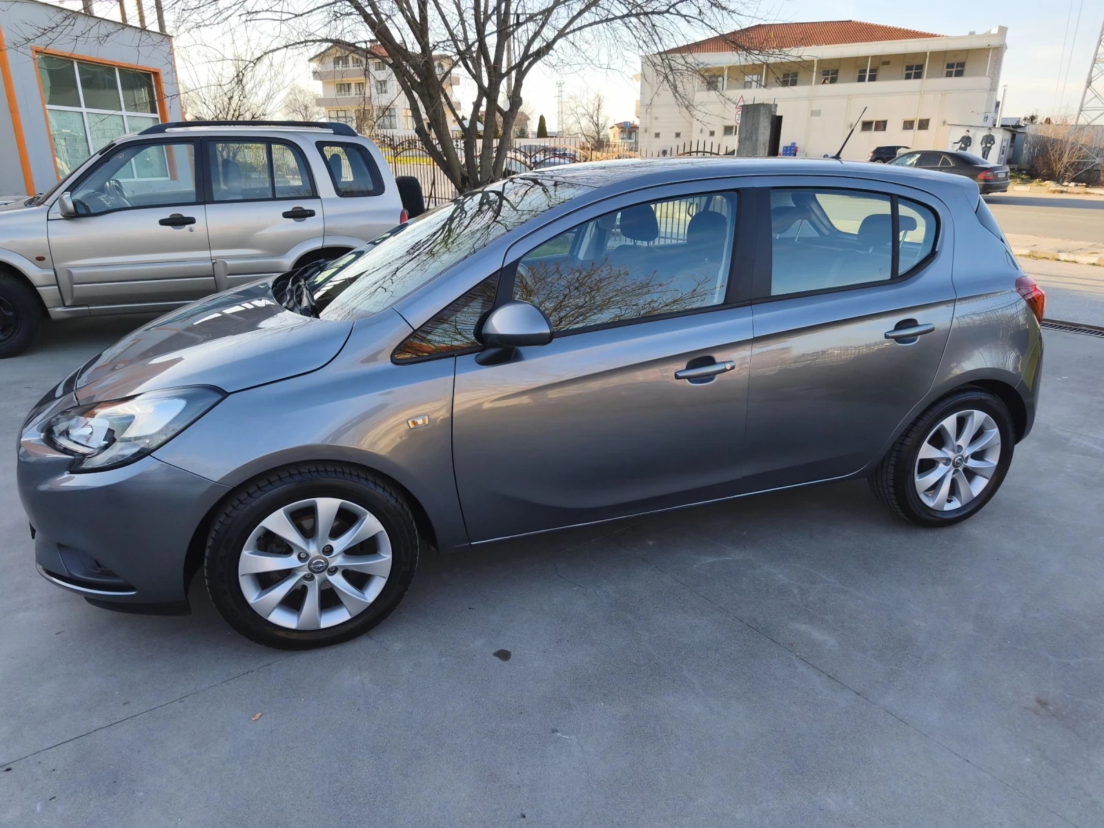 Opel Corsa 1.4i, снимка 4 - Автомобили и джипове - 54335850