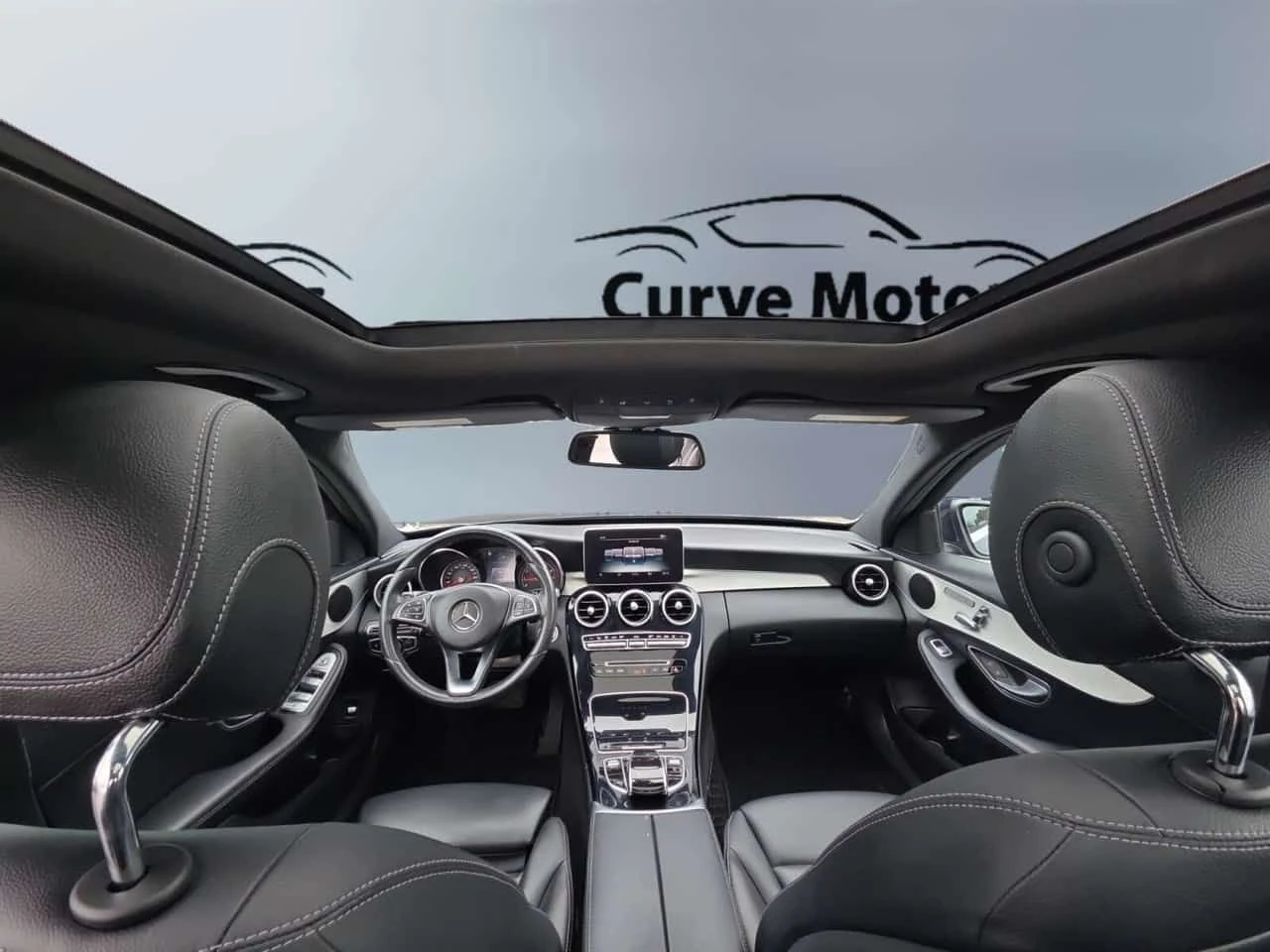 Mercedes-Benz C 300 4MATIC AMG PKG * NO ACCIDENTS / PANO / BLIND, снимка 9 - Автомобили и джипове - 54345346