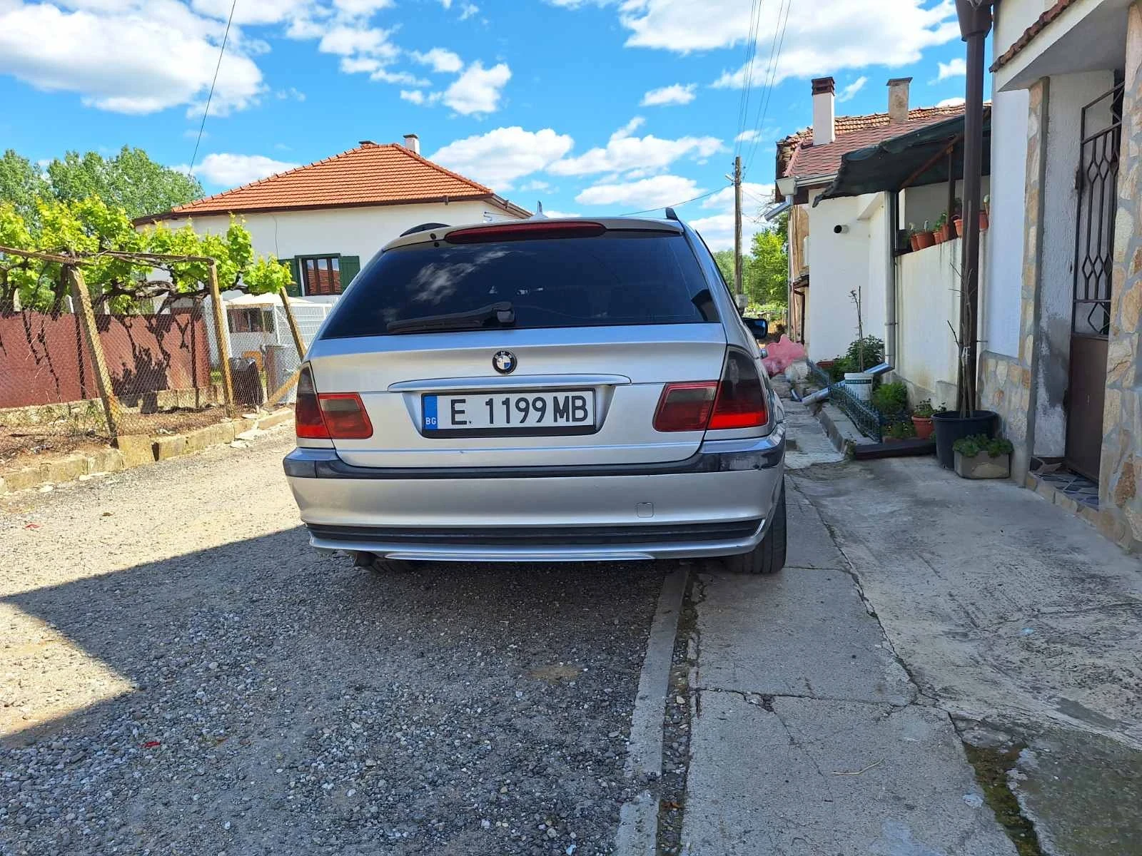 BMW 320, снимка 3 - Автомобили и джипове - 54399274