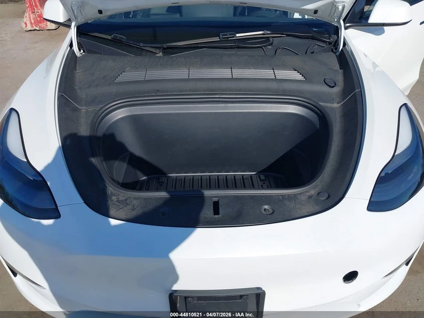 Tesla Model Y Awd/Long Range Dual Motor All-Wheel Drive, снимка 10 - Автомобили и джипове - 54419098