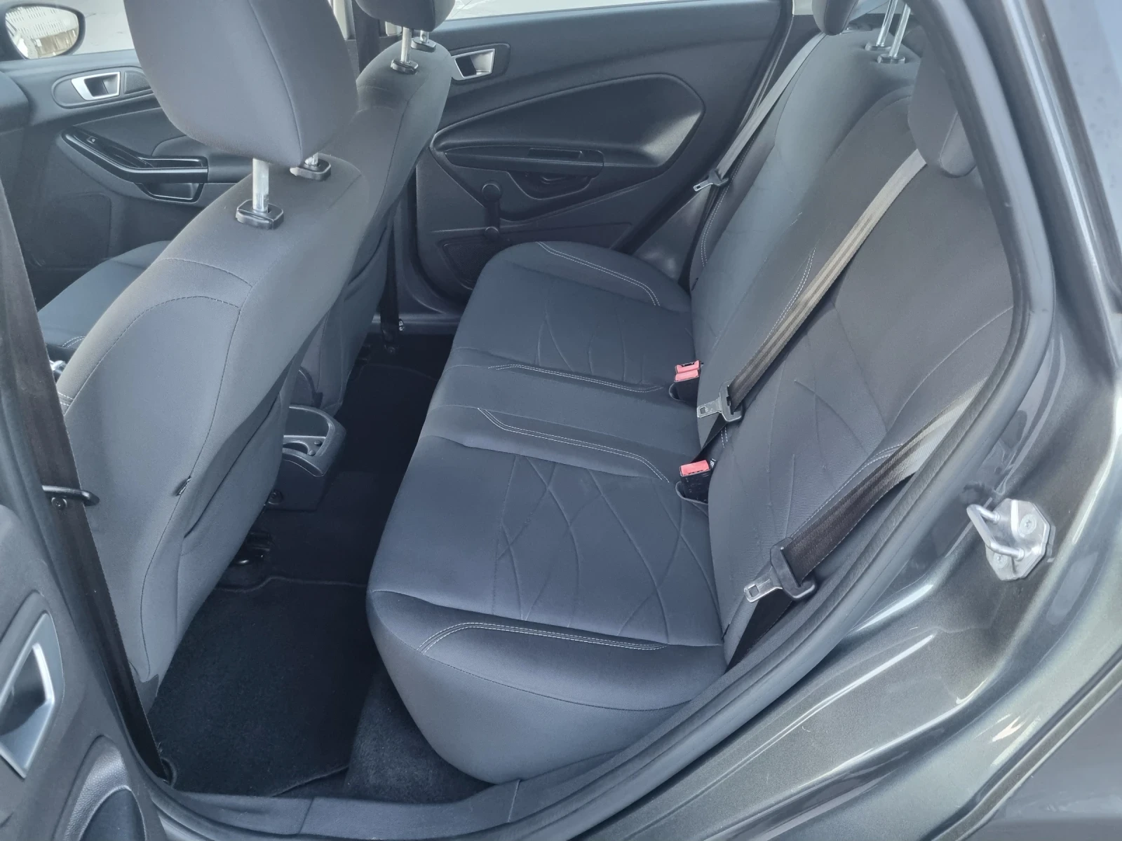 Ford Fiesta 1.5TDCI/NAVI/EURO6, снимка 11 - Автомобили и джипове - 54446203