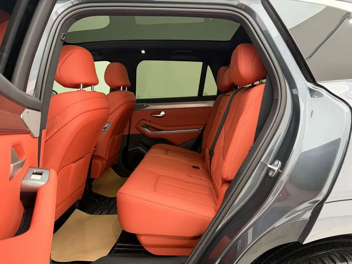 BYD Tang Premium Edition 670km autogeorge.com, снимка 11 - Автомобили и джипове - 54554338