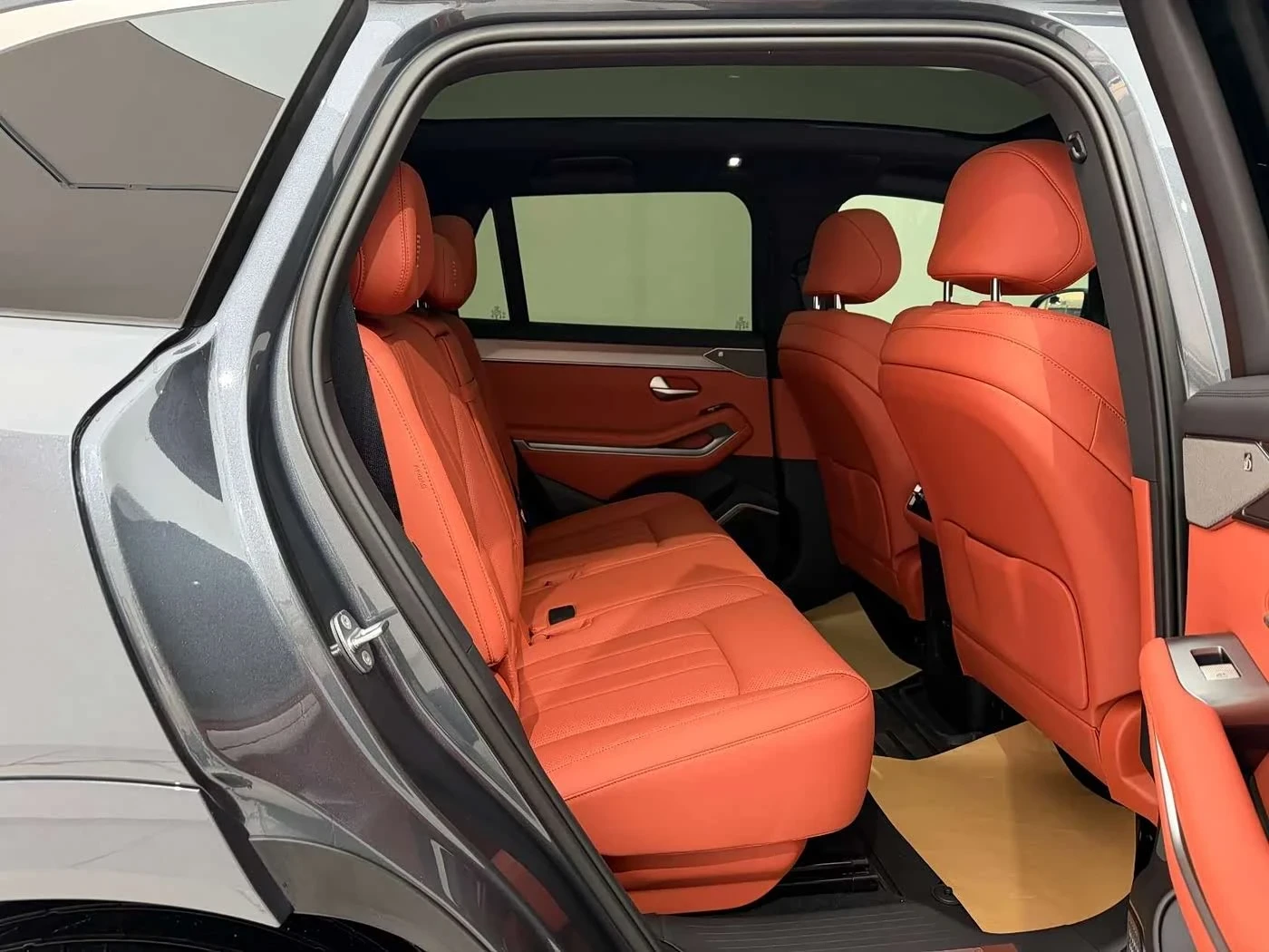 BYD Tang Premium Edition 670km autogeorge.com, снимка 13 - Автомобили и джипове - 54554338