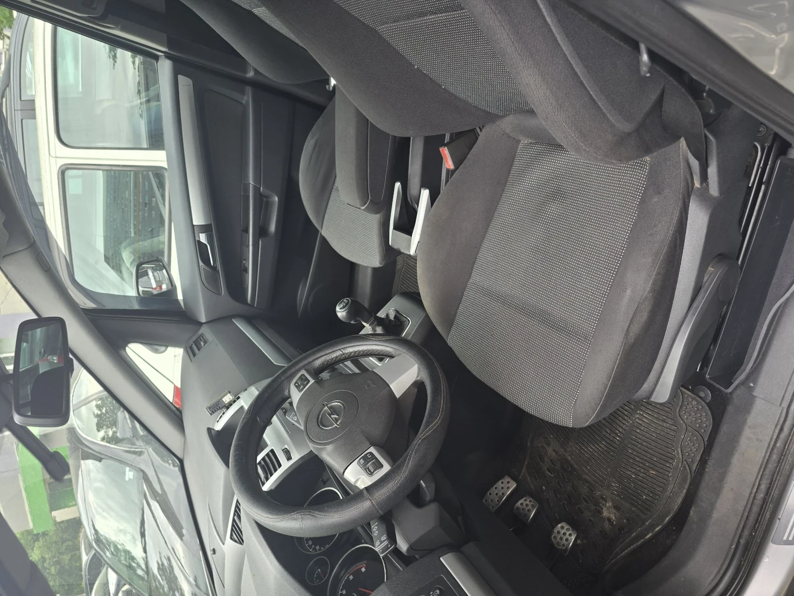 Opel Zafira, снимка 8 - Автомобили и джипове - 54657047