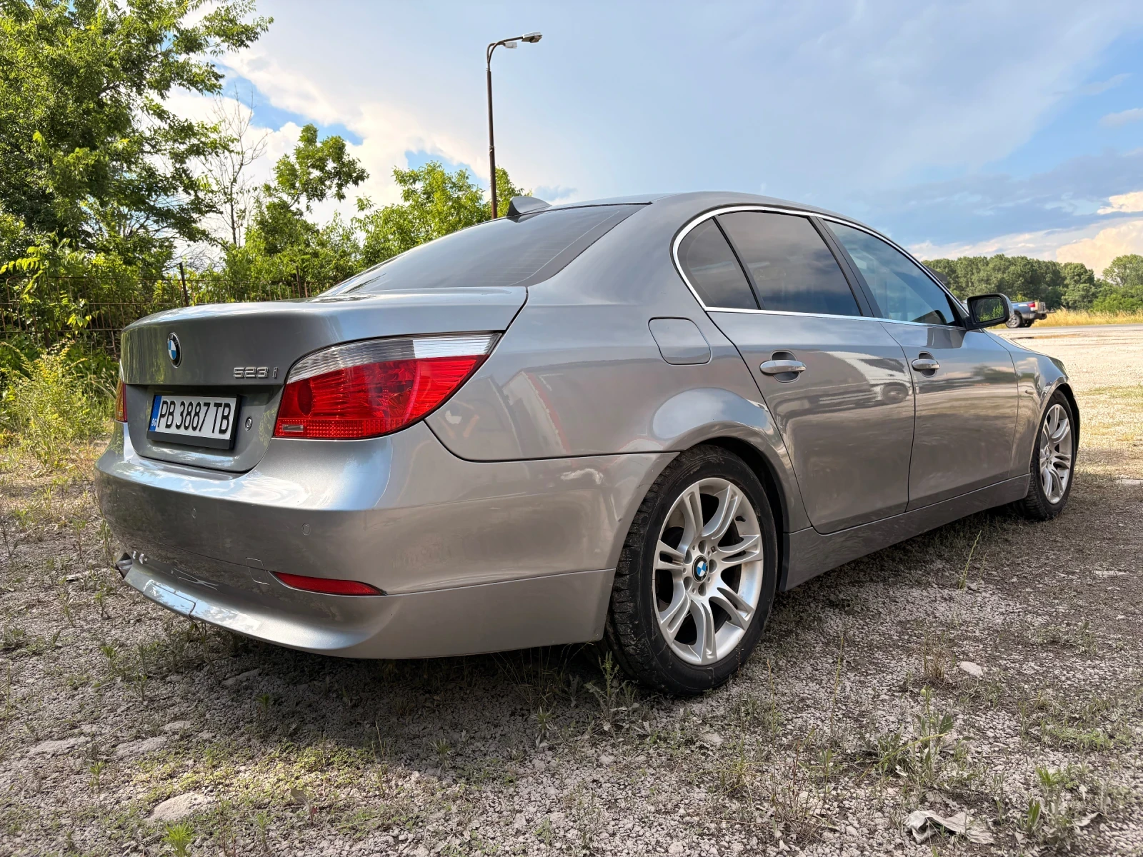BMW 523 2.5, 177к.с., снимка 4 - Автомобили и джипове - 54837302