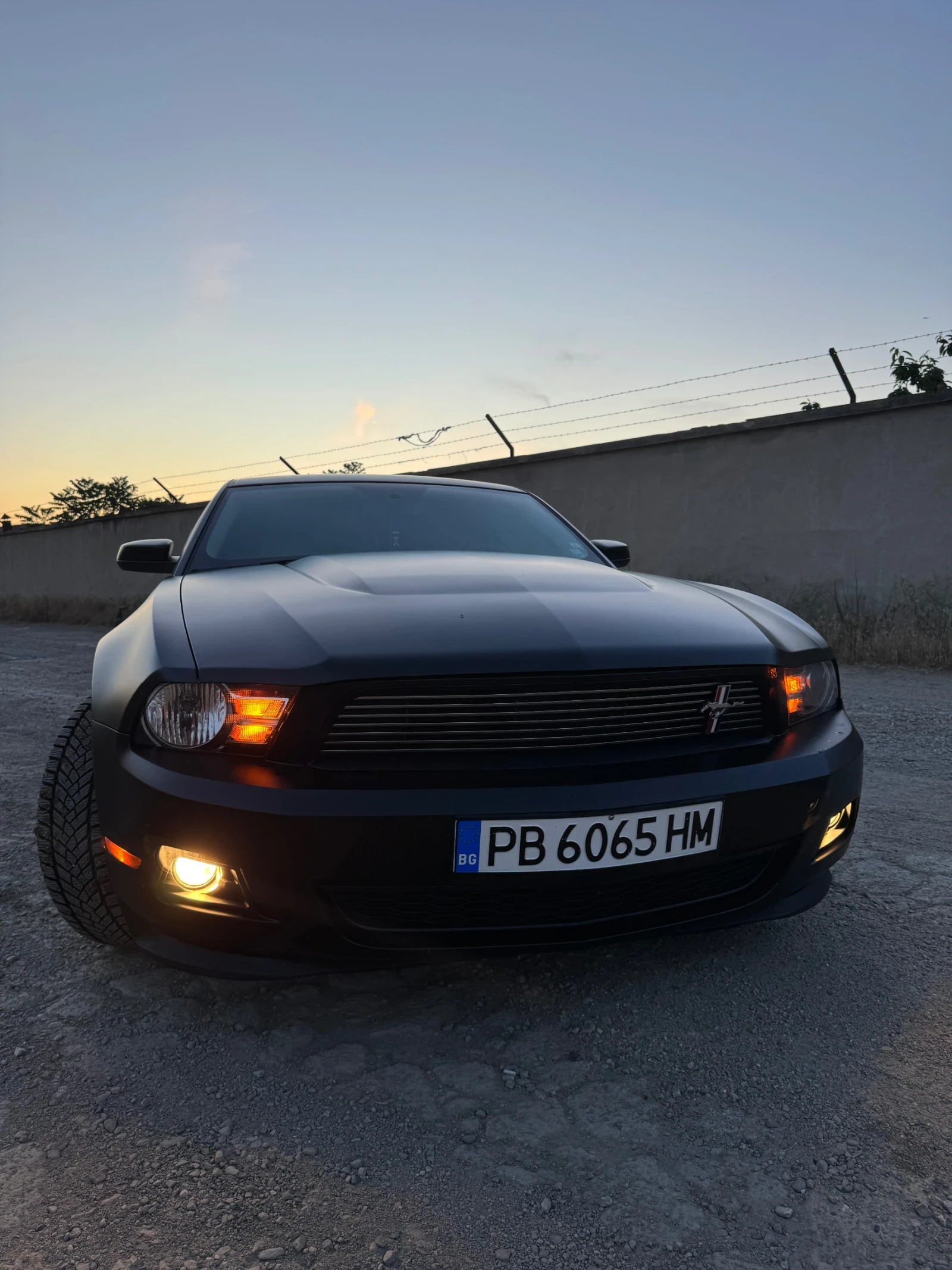 Ford Mustang Edition Dark One ( Перфектен ) 100 Хил. КМ, снимка 6 - Автомобили и джипове - 54897946
