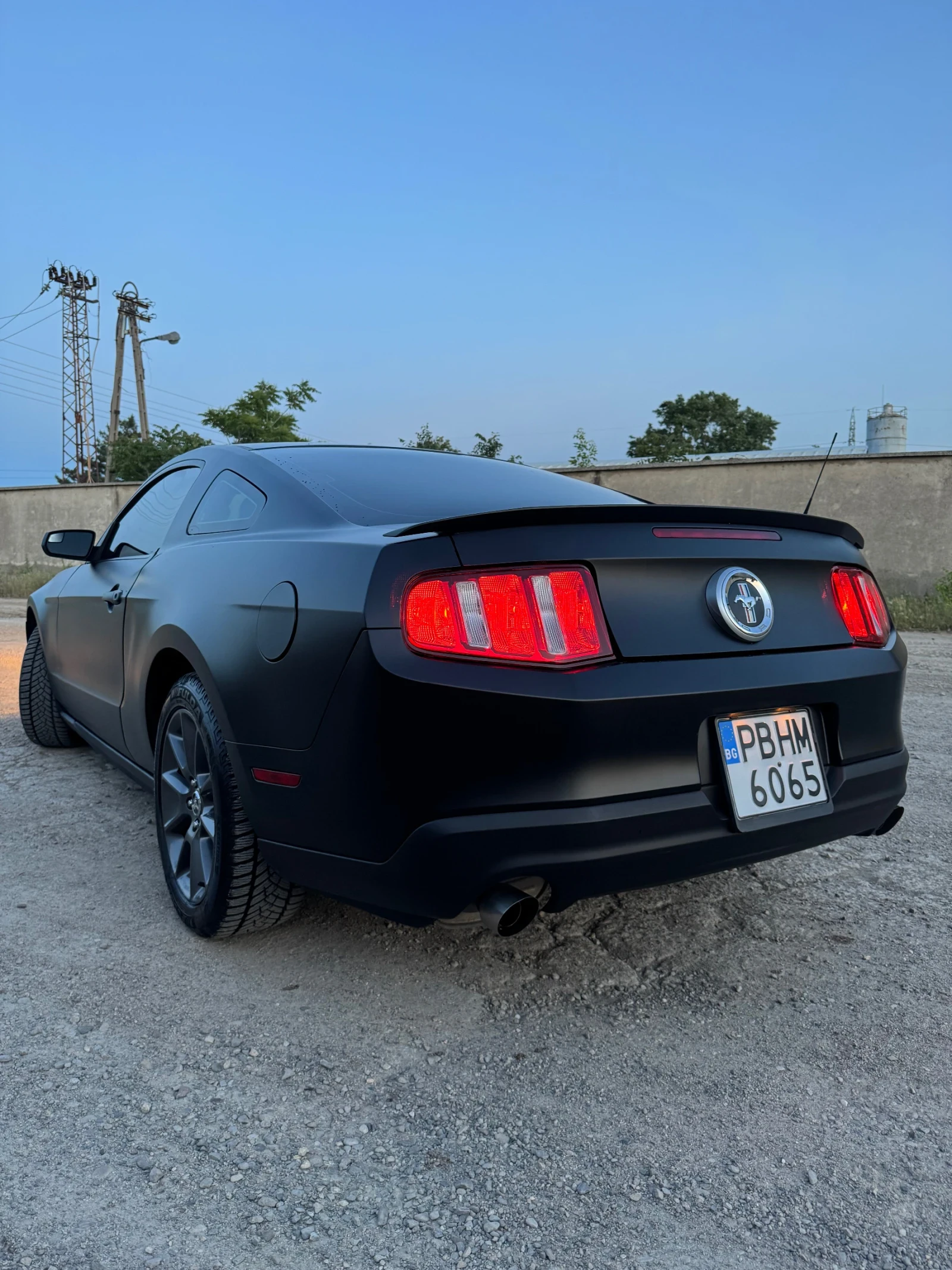 Ford Mustang Edition Dark One ( Перфектен ) 100 Хил. КМ, снимка 7 - Автомобили и джипове - 54897946