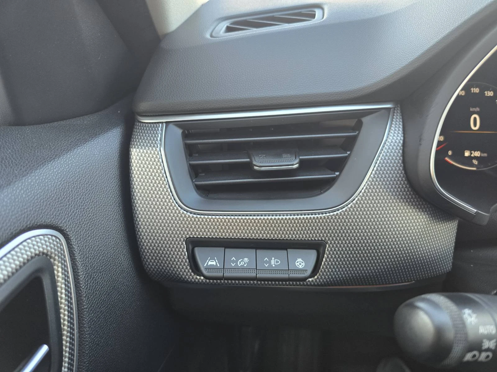 Renault Arkana 1.3 TCe 158 Hybrid, снимка 13 - Автомобили и джипове - 55560122