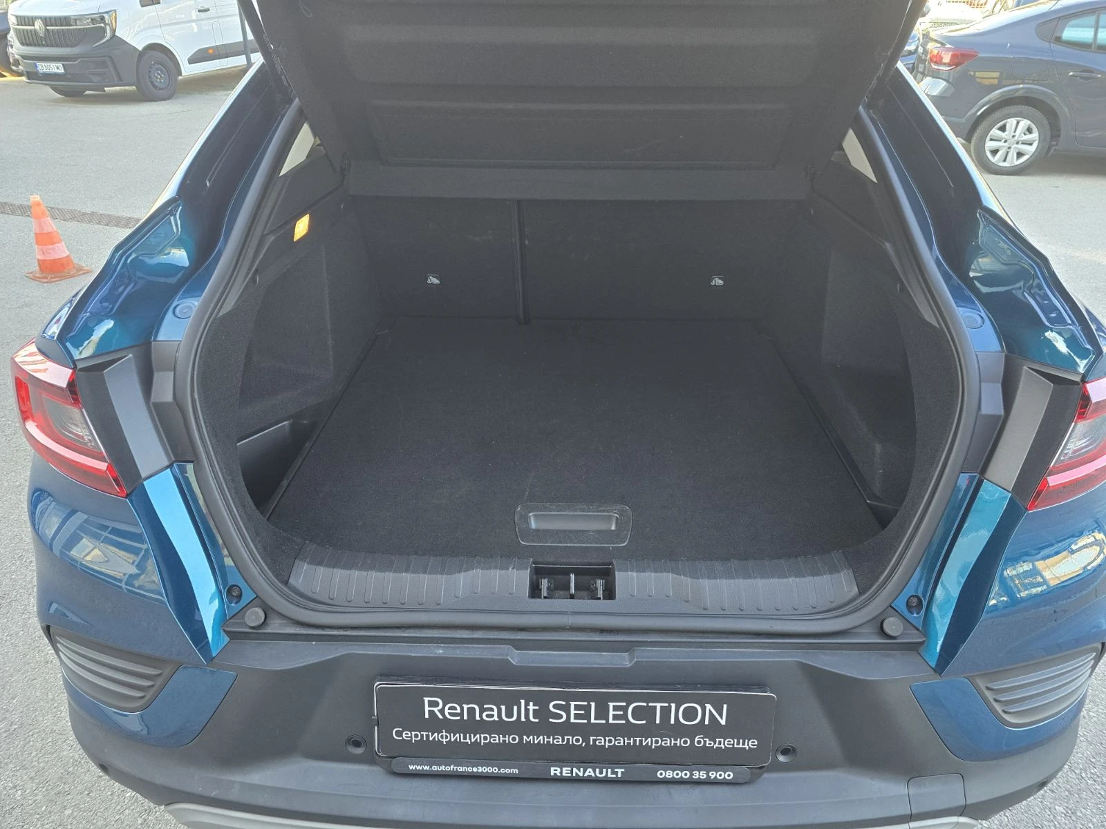 Renault Arkana 1.3 TCe 158 Hybrid, снимка 16 - Автомобили и джипове - 55560122
