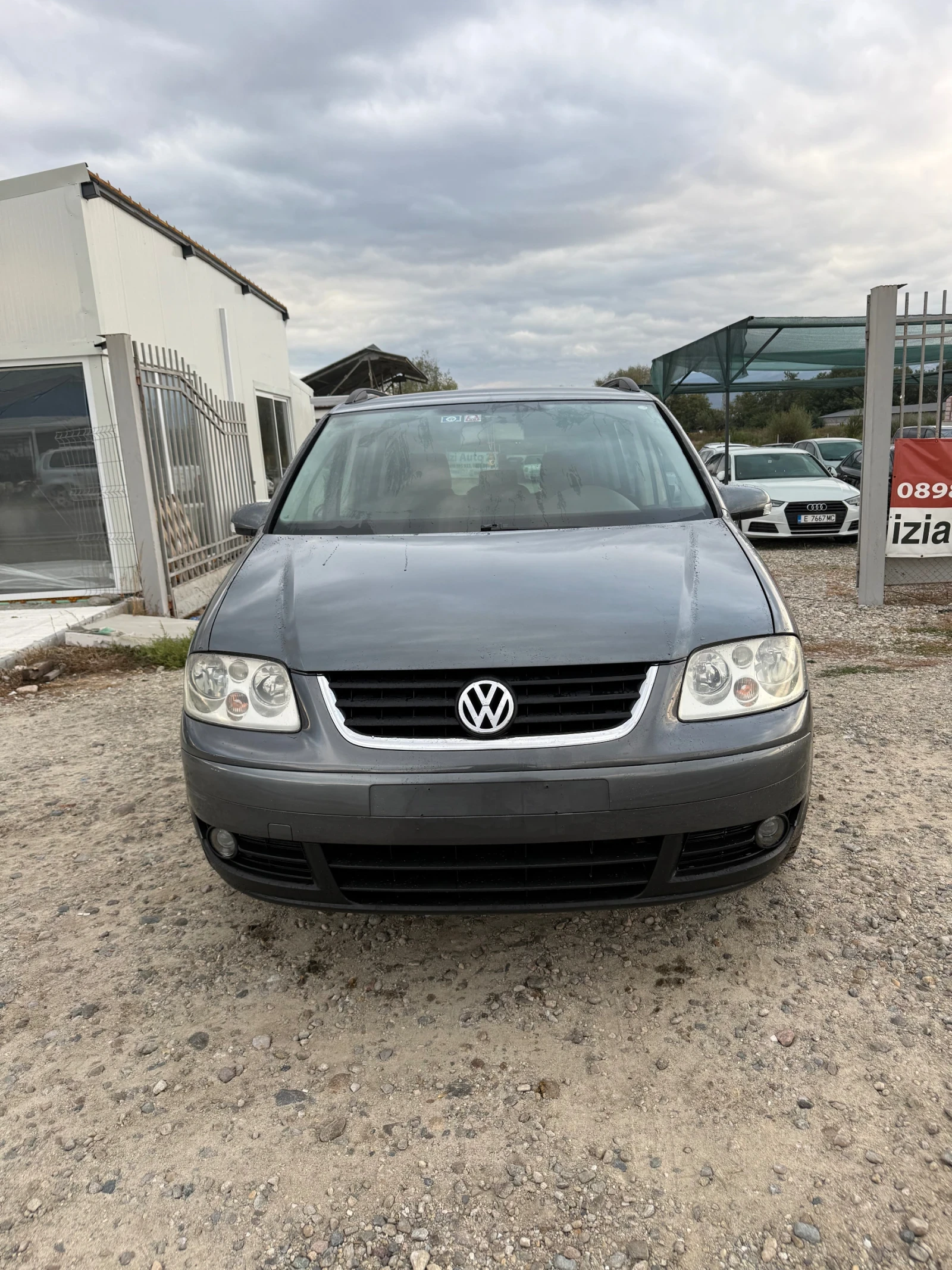 VW Touran 1.9TDI* DSG* ЛИЗИНГ, снимка 2 - Автомобили и джипове - 56273548