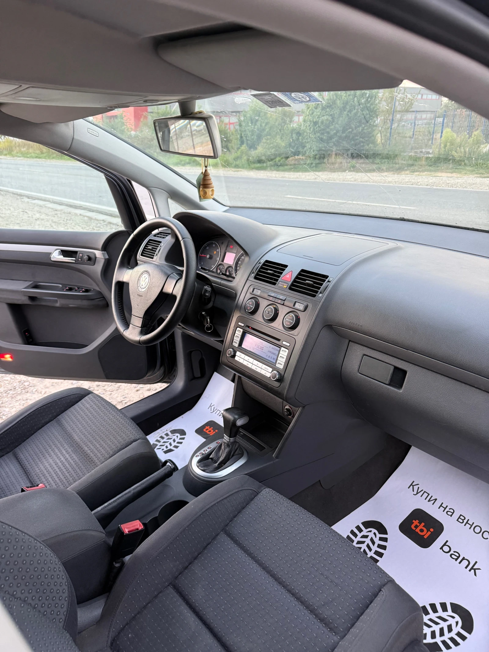 VW Touran 1.9TDI* DSG* ЛИЗИНГ, снимка 12 - Автомобили и джипове - 56273548